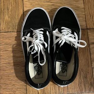 Vans Women’s Black and White Sneakers